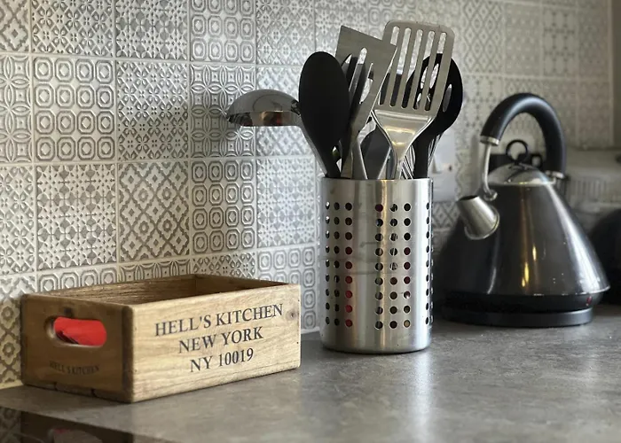 Hayy Bondgate 3 Bedroom Harewood Leeds (West Yorkshire)